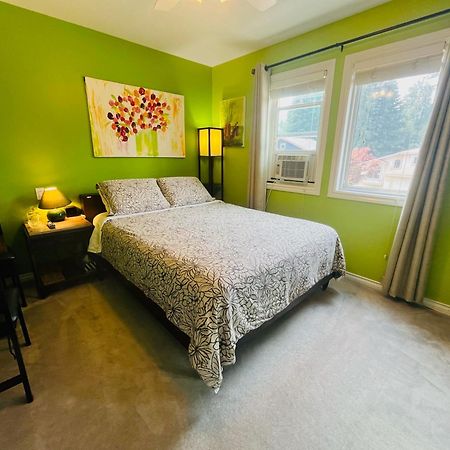 Cornerstone Bed And Breakfast Revelstoke Εξωτερικό φωτογραφία