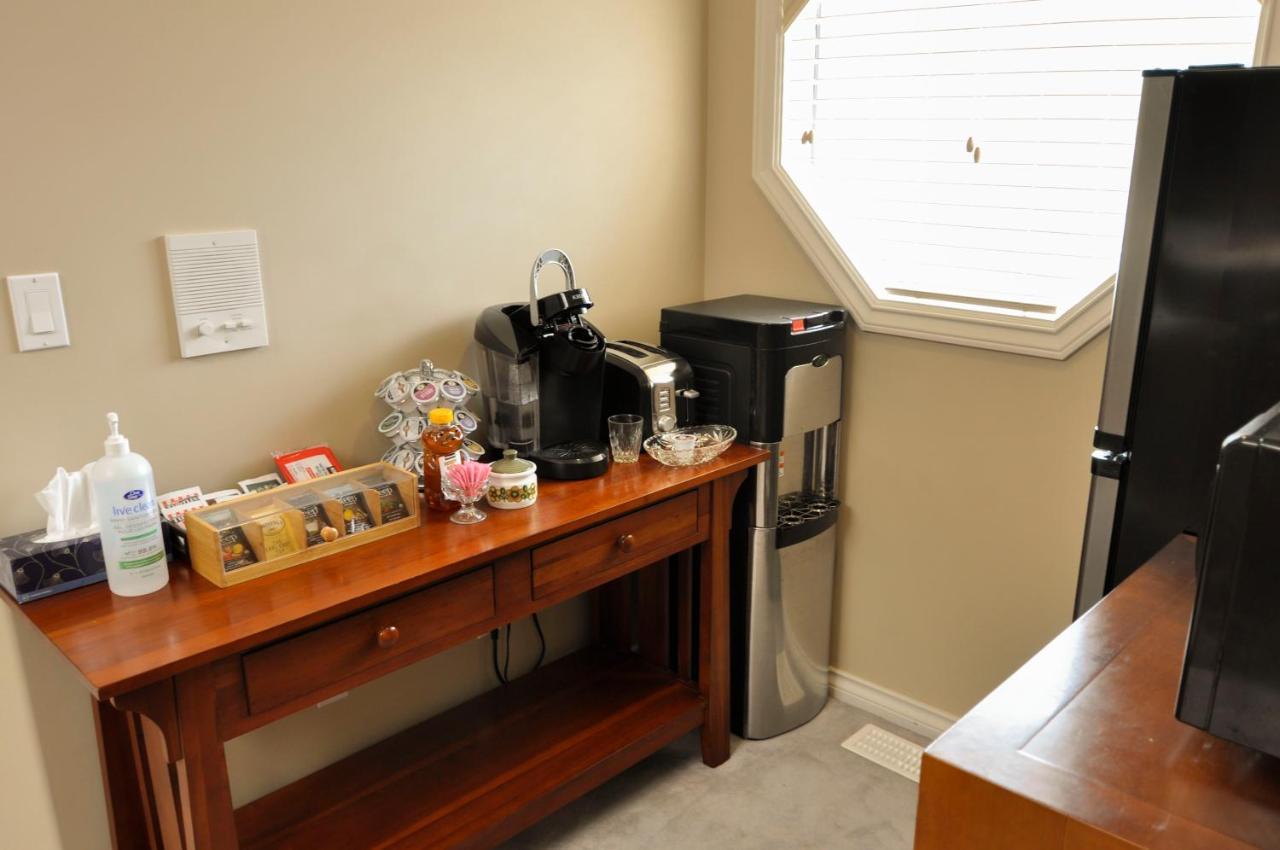 Cornerstone Bed And Breakfast Revelstoke Εξωτερικό φωτογραφία