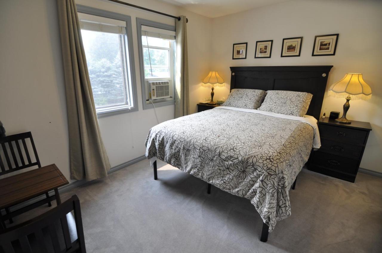 Cornerstone Bed And Breakfast Revelstoke Εξωτερικό φωτογραφία