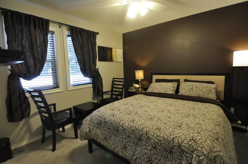 Cornerstone Bed And Breakfast Revelstoke Δωμάτιο φωτογραφία