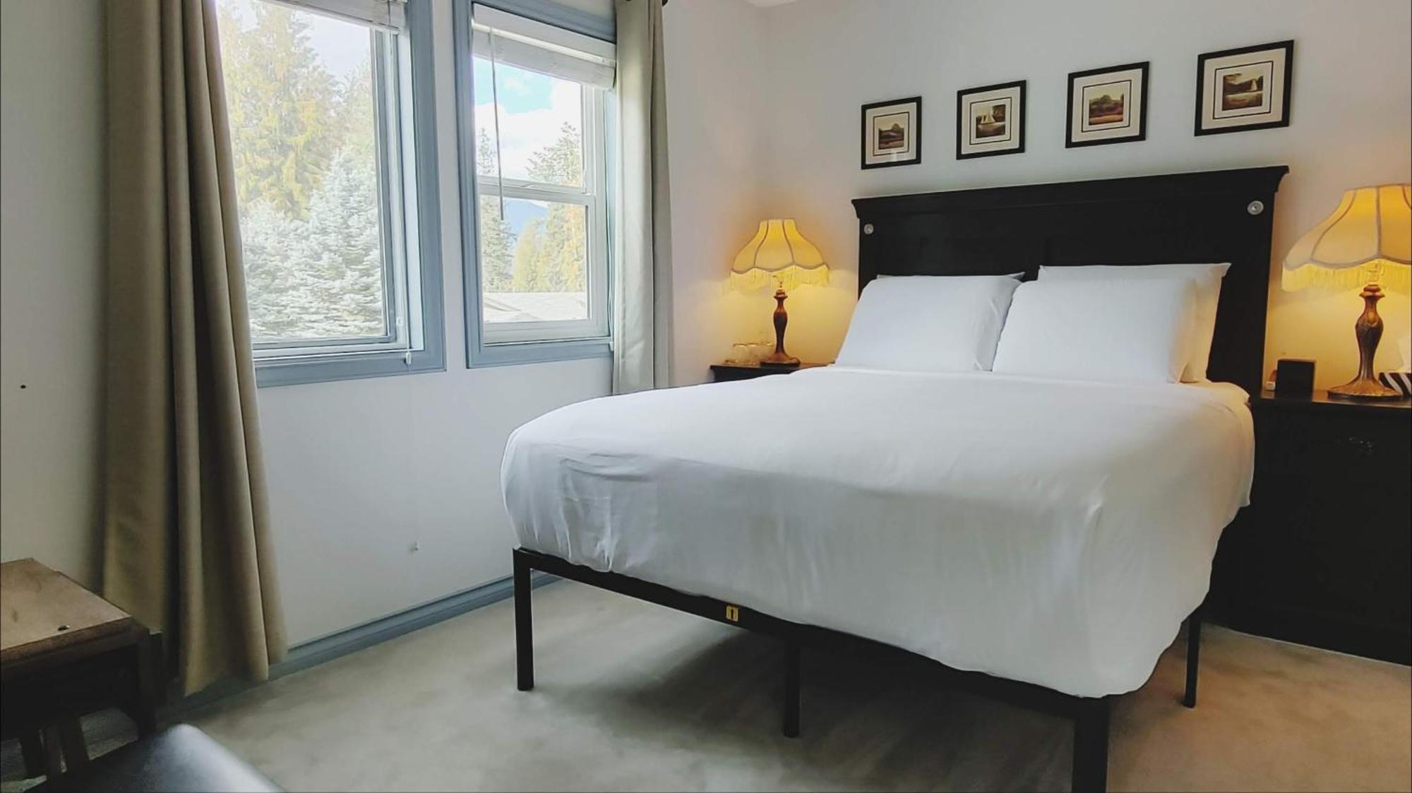 Cornerstone Bed And Breakfast Revelstoke Εξωτερικό φωτογραφία