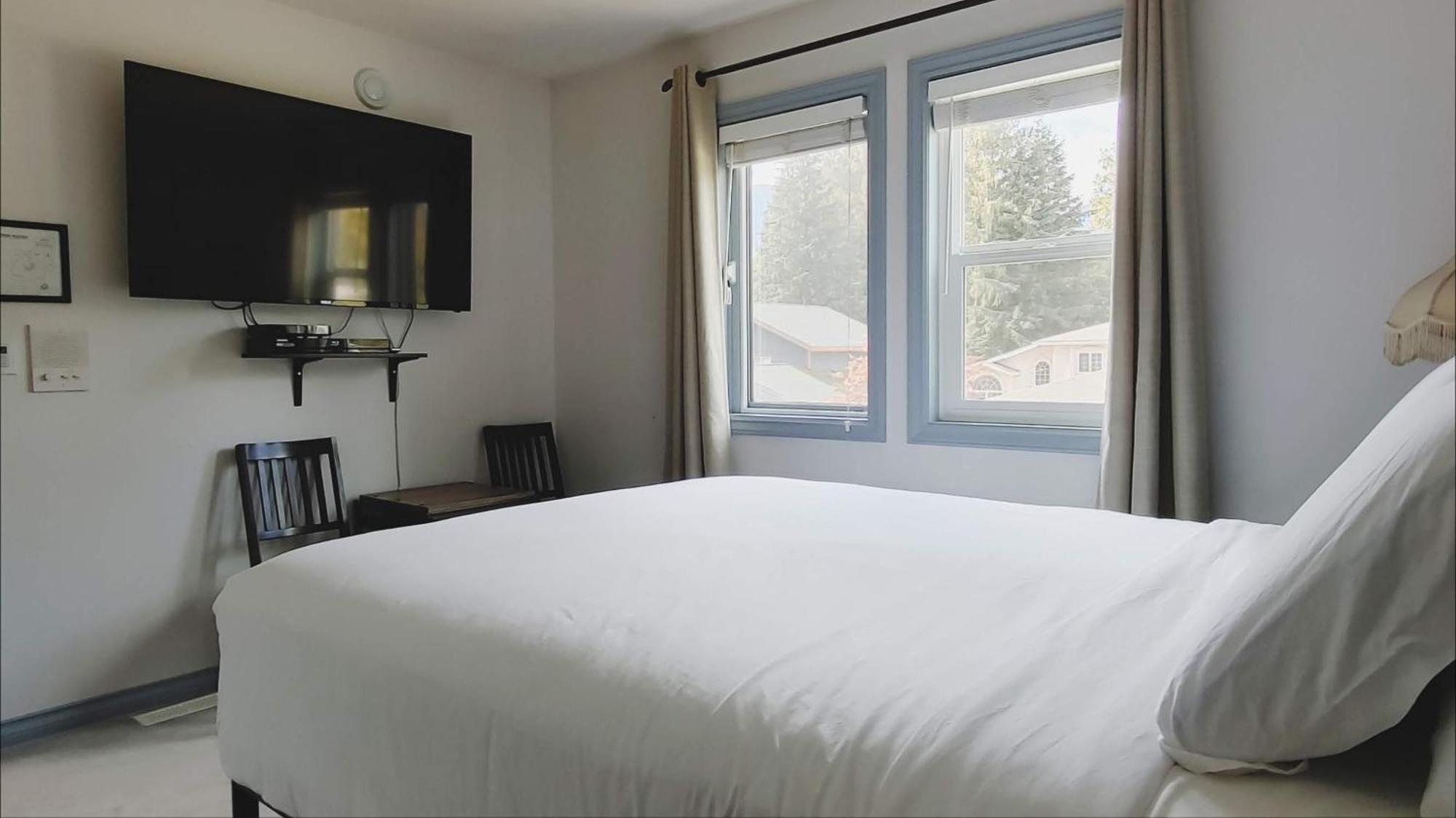 Cornerstone Bed And Breakfast Revelstoke Εξωτερικό φωτογραφία