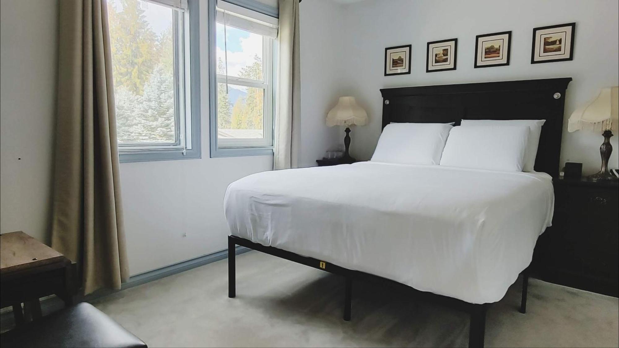 Cornerstone Bed And Breakfast Revelstoke Εξωτερικό φωτογραφία