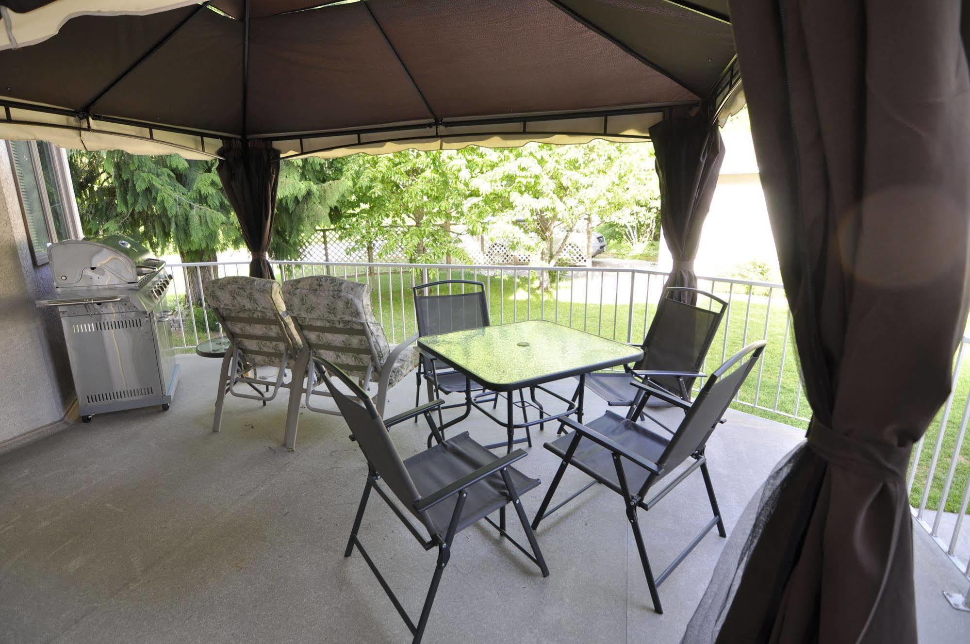 Cornerstone Bed And Breakfast Revelstoke Εξωτερικό φωτογραφία